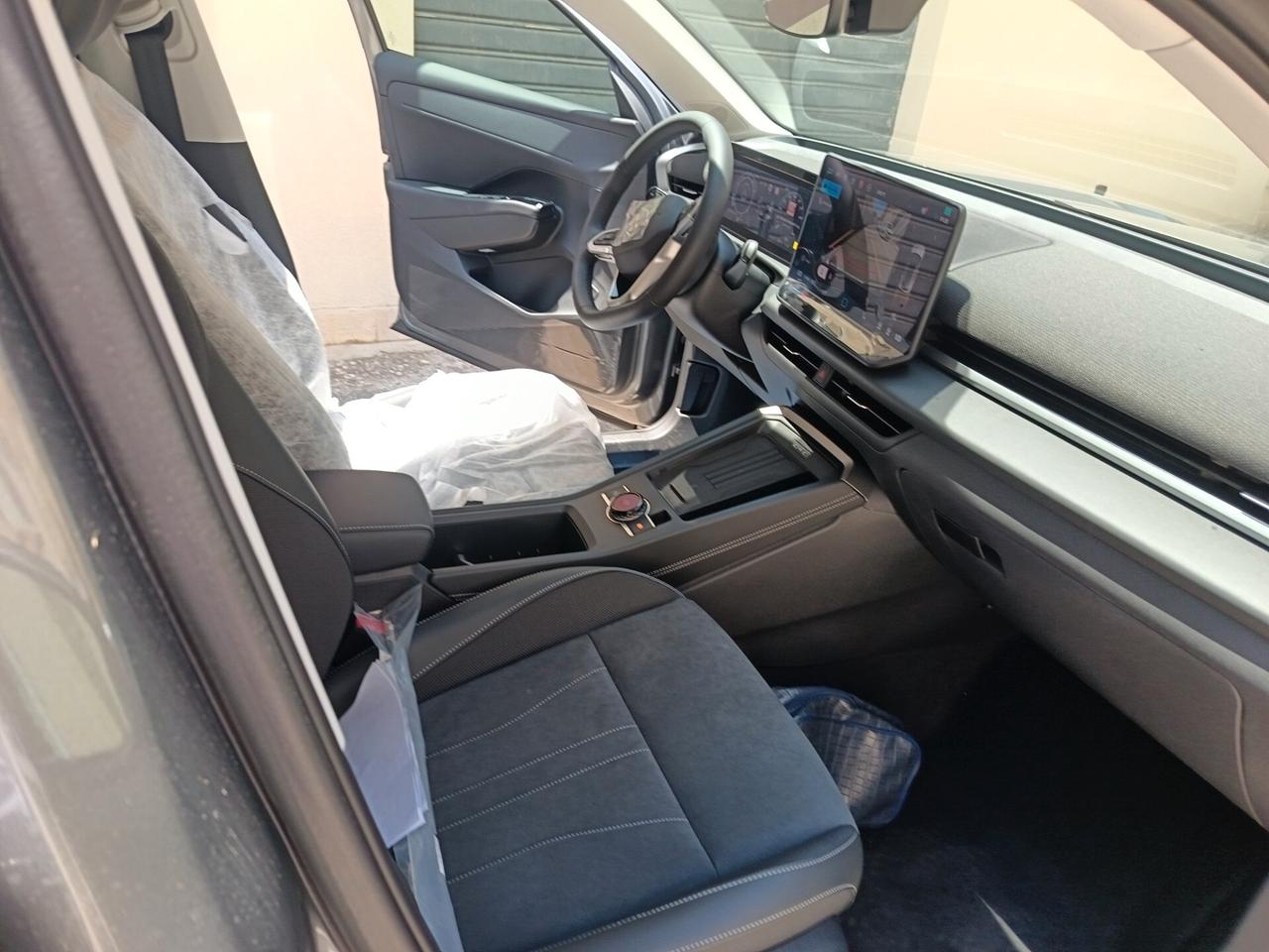 Volkswagen T-Roc 1.5 DSG Life Nuova da immatricolare