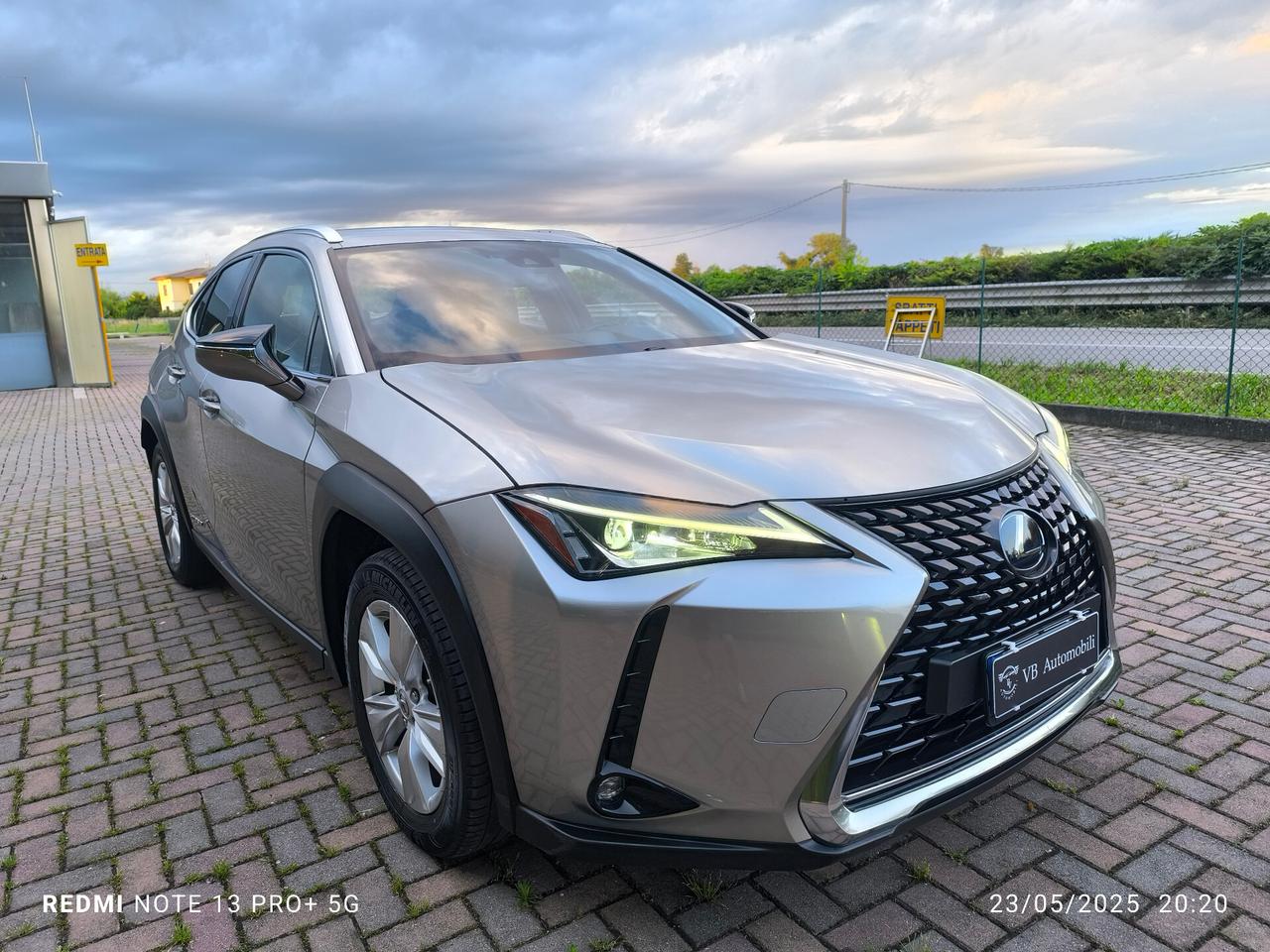Lexus UX Hybrid Business Full Optional
