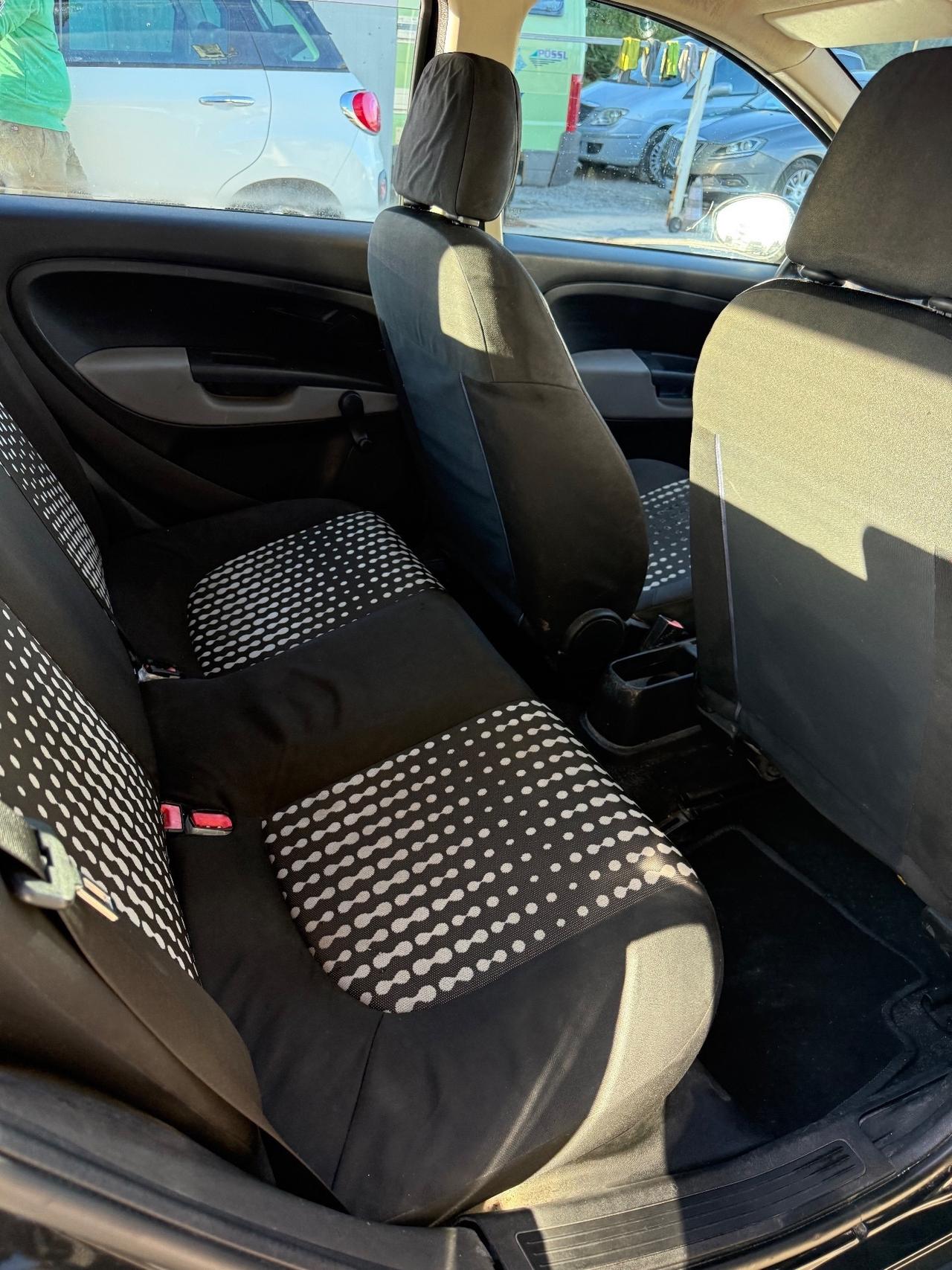 Fiat grande punto 1.2 benzina 65cv NEOPATENTATI