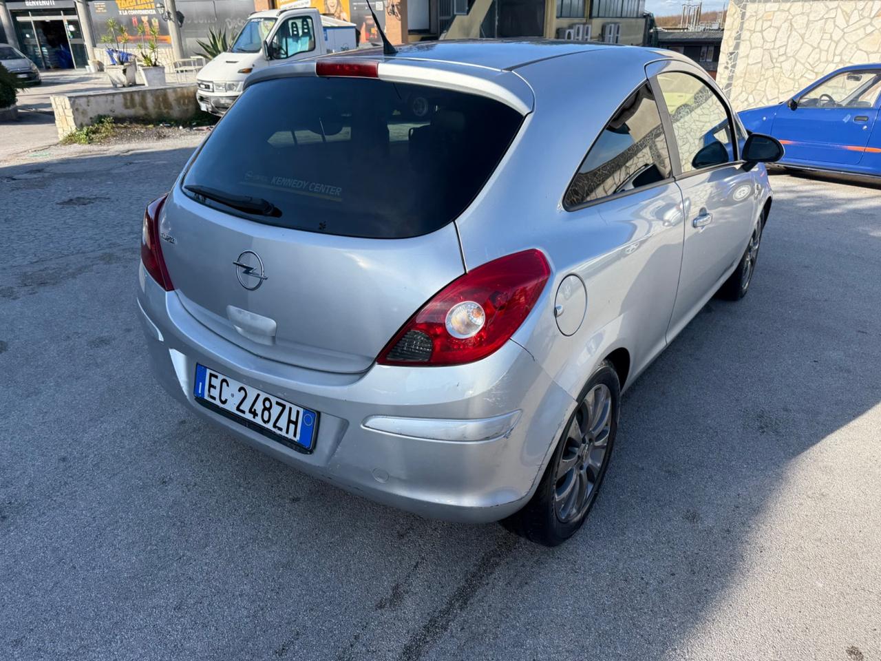 Opel Corsa 1.2 80CV 3 porte GPL-TECH Edition