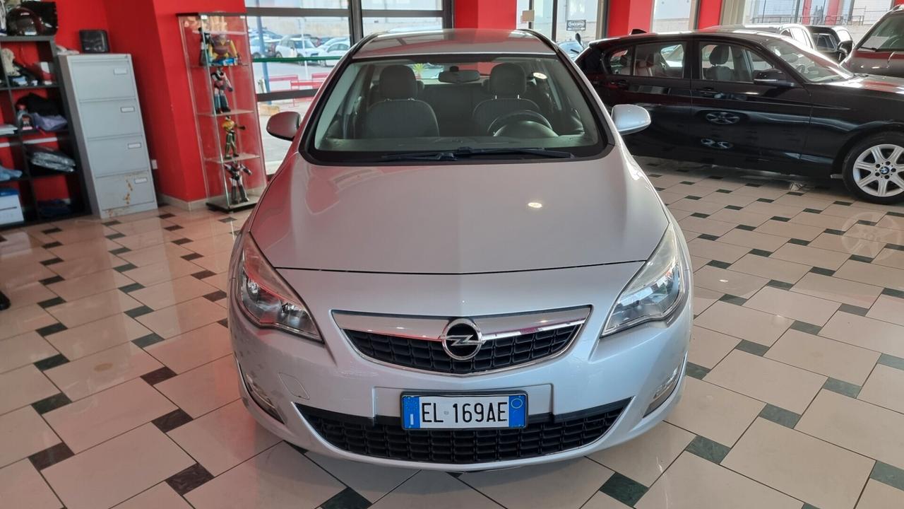 Opel Astra 1.7 CDTI 125CV Sports Tourer Cosmo Fleet