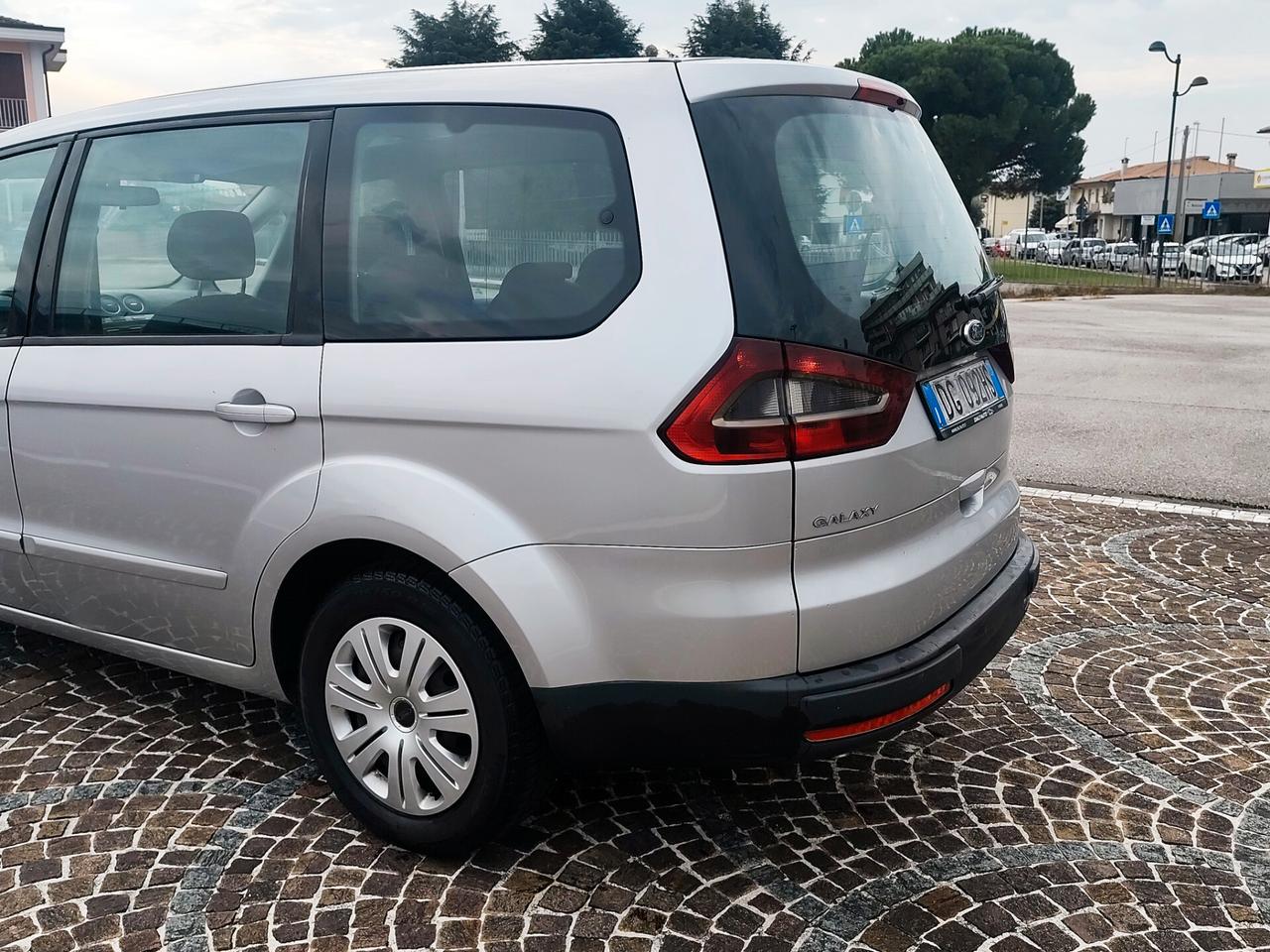 Ford Galaxy 1.8 TDCi 100 CV