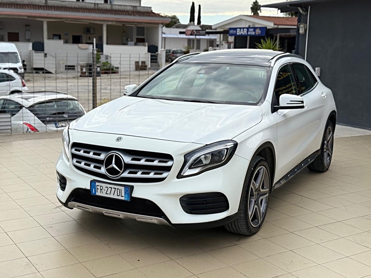 Mercedes-benz GLA 200 d Automatic Premium Garanzia 12 Mesi