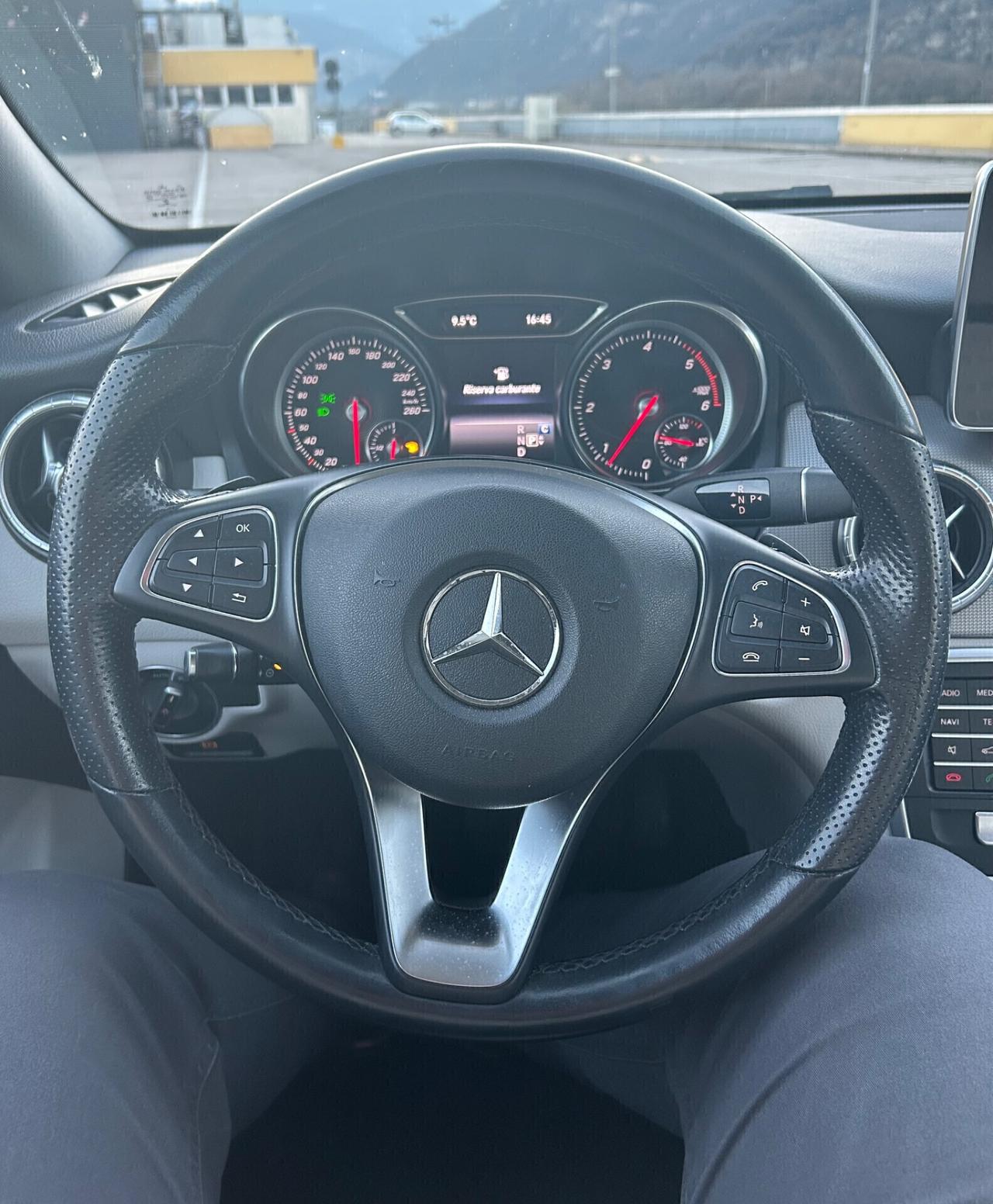 Mercedes CLA 200d Premium AMG Shootting Brake