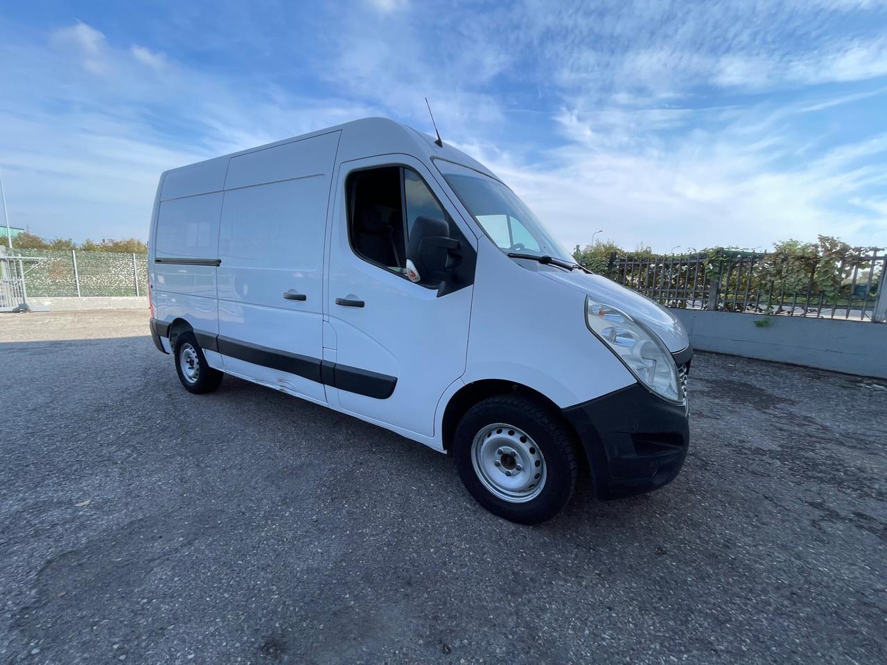 Renault Master T35 2.3 dCi 131 cv