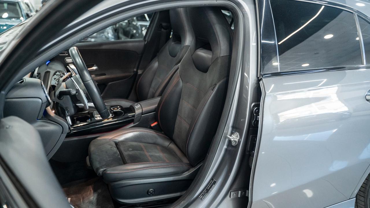 Mercedes-benz A 180 D PREMIUM PLUS AMG TETTO PACK LUCI MULTIBEAM FULL OPTIONAL