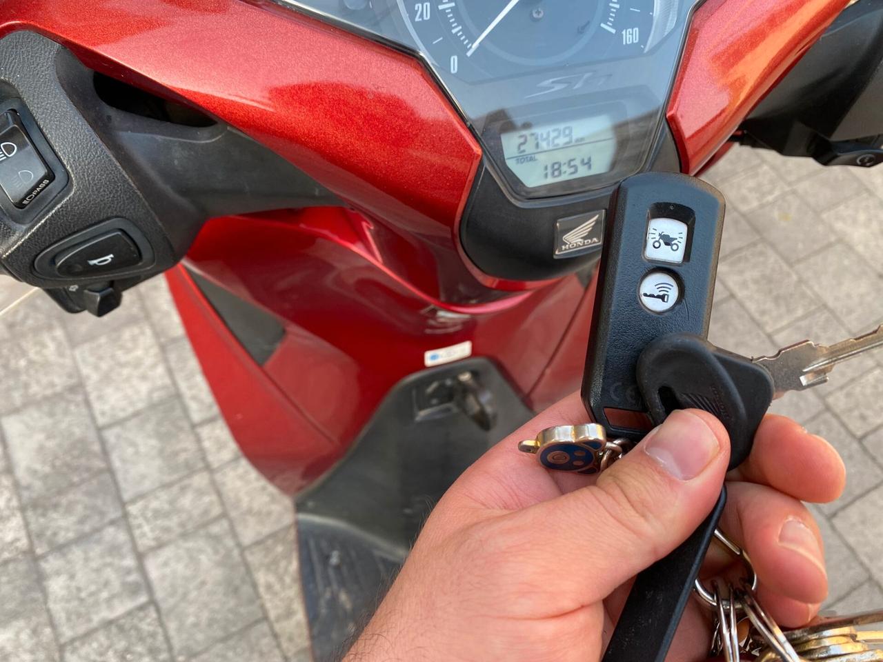 Honda SH 125 ABS cupolino allarme bauletto