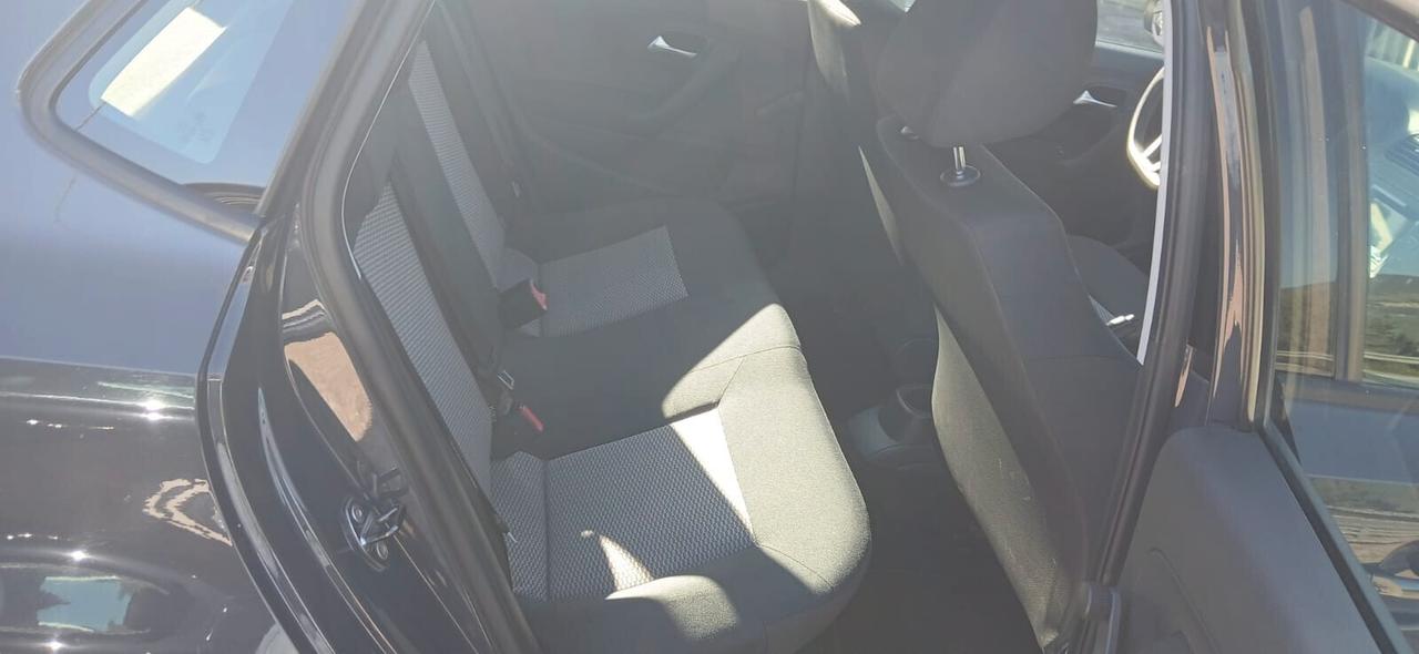 Volkswagen Polo 1.0 MPI 5P Trendline - 2014