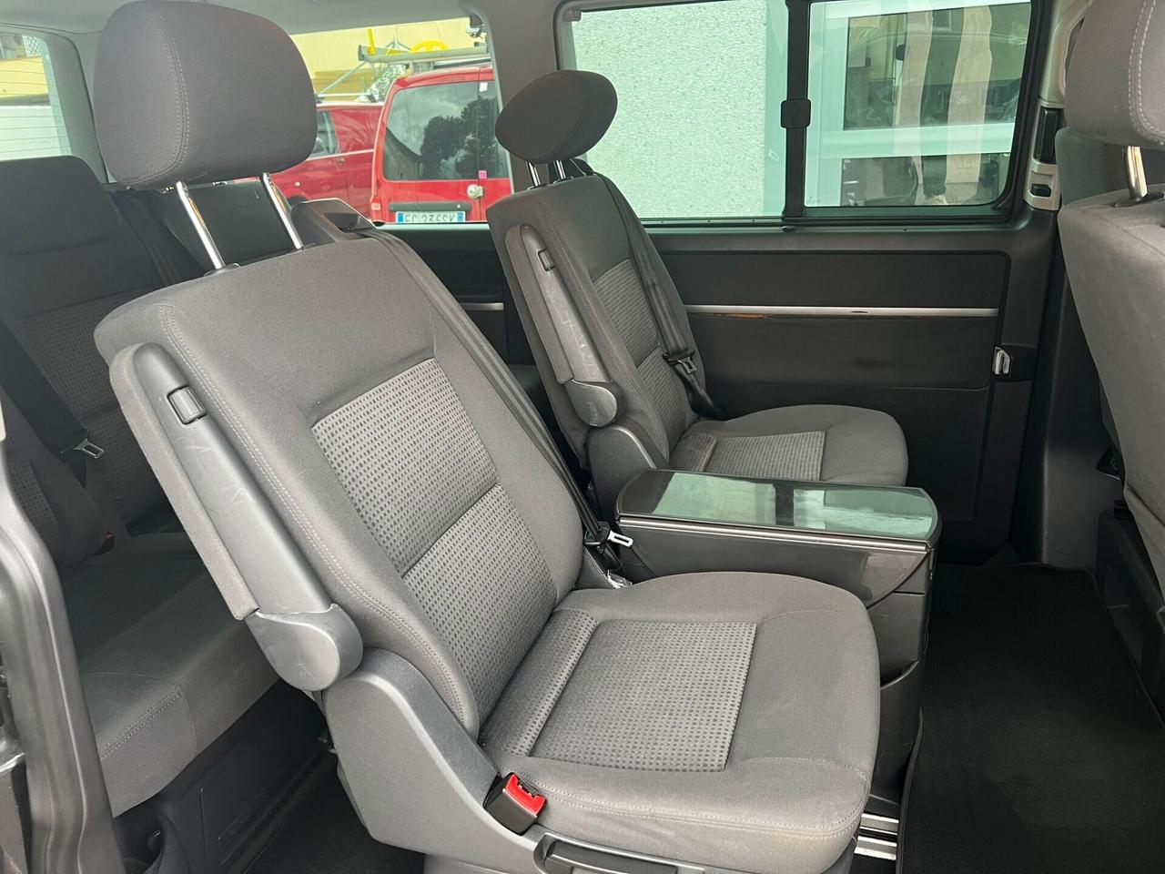 Volkswagen Multivan 2.5 TDI/130CV Comfortline 7 Posti