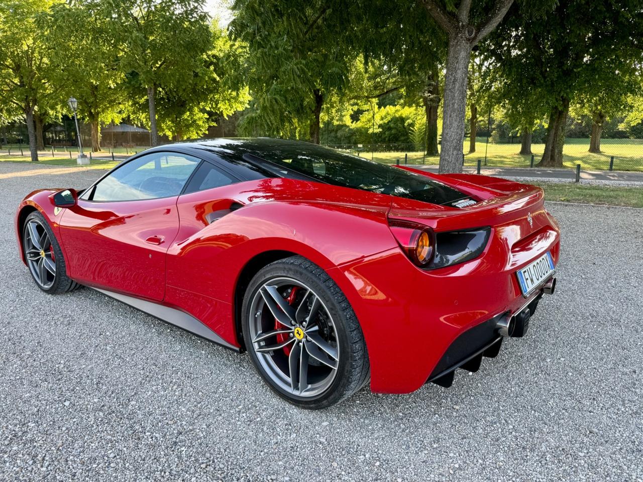 Ferrari 488 GTB + iva 22% - ha 10.900 km ! PREZZO TOP ITALIA -