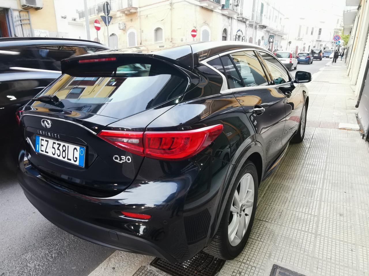 Infiniti Q30 1.5 diesel 110 cv PREMIUM FULL