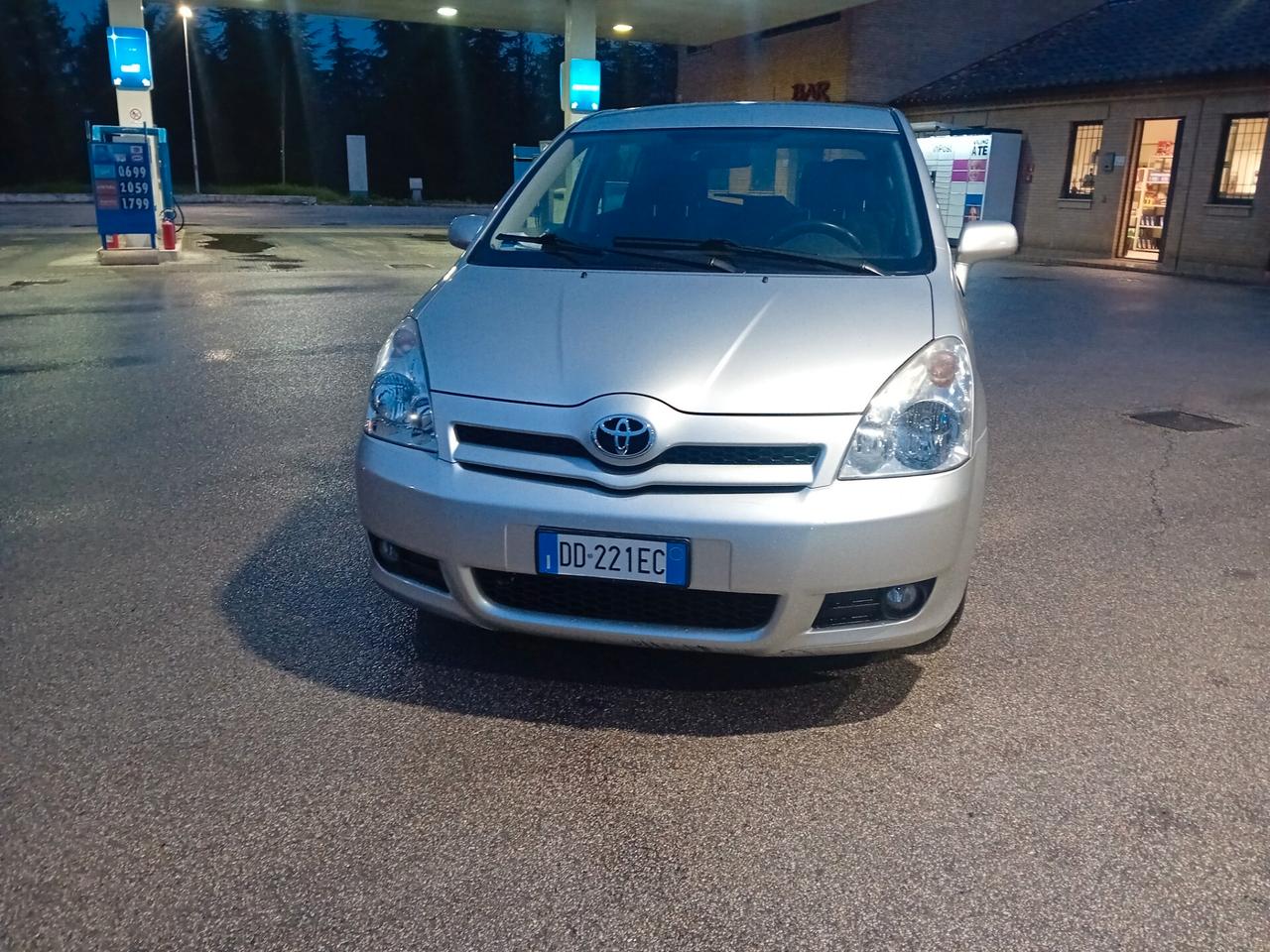 Toyota Corolla Verso 2.2 16V D-4D Sol