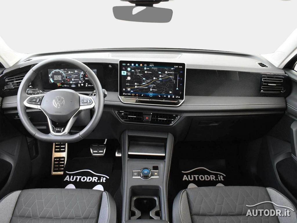 Volkswagen Tiguan 1.5 eTSI DSG Edition Plus, IQ.Light, Cerchi18, 360 Telecamere