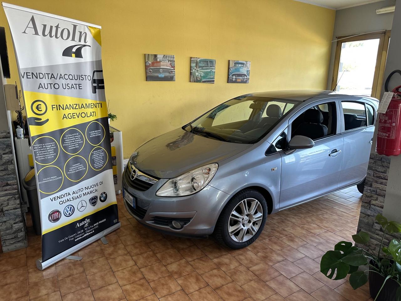 Opel Corsa 1.2benz. Cambio automatico 128.000km