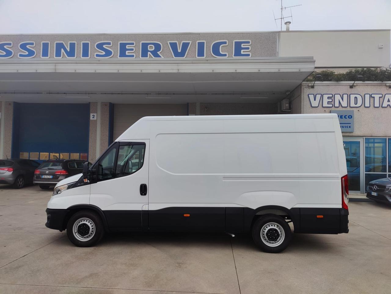 IVECO DAILY 35S14 LH2 FURGONE STANDARD EURO6 PASSO MEDIO