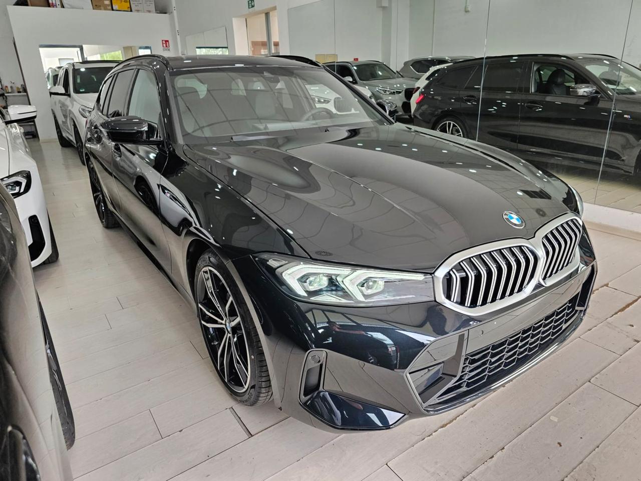 BMW Serie 3 Touring XDrive M-Sport Tetto Navi C.Lega19" PDC MSport M