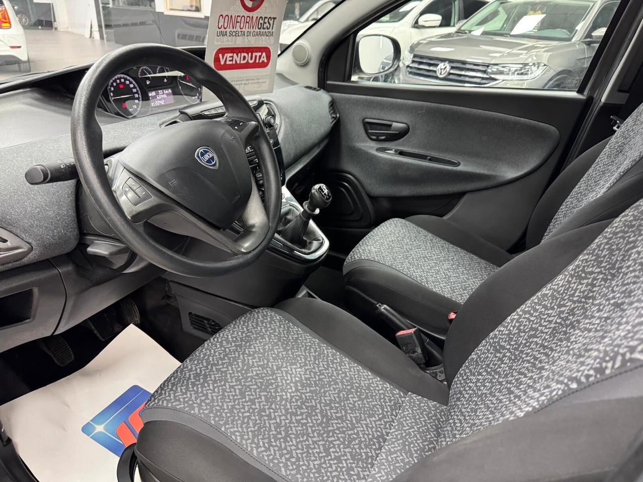 Lancia Ypsilon 1.2 69 CV 5 porte S&S Platinum