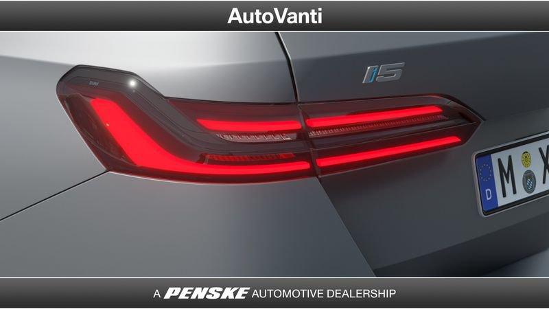 BMW i5 i5 xDrive 40 Touring Msport Edition