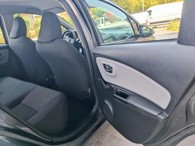 TOYOTA Yaris 1.0 5 porte Active