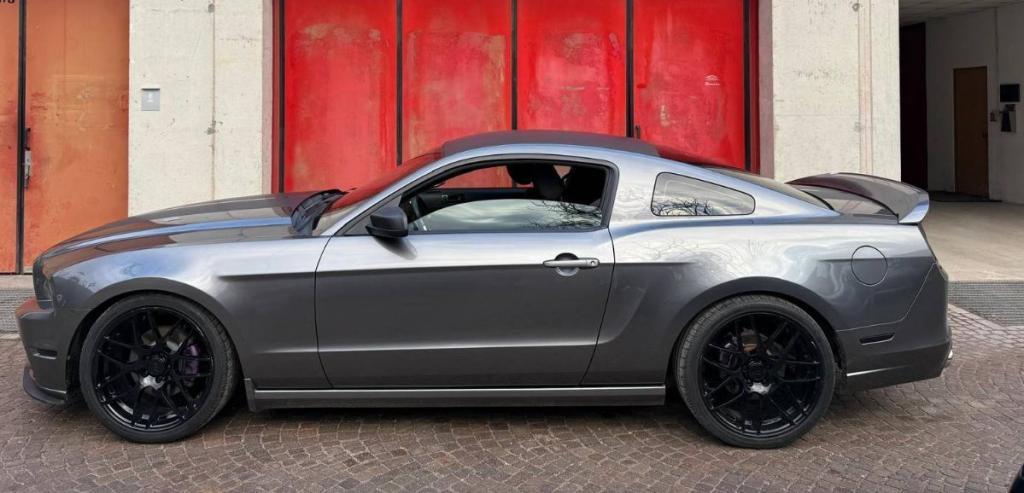 FORD - Mustang - V6 Premium Coupé