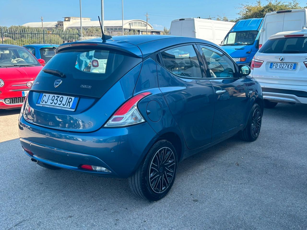 Lancia Ypsilon 1.0 i 5 porte Gold- 2022