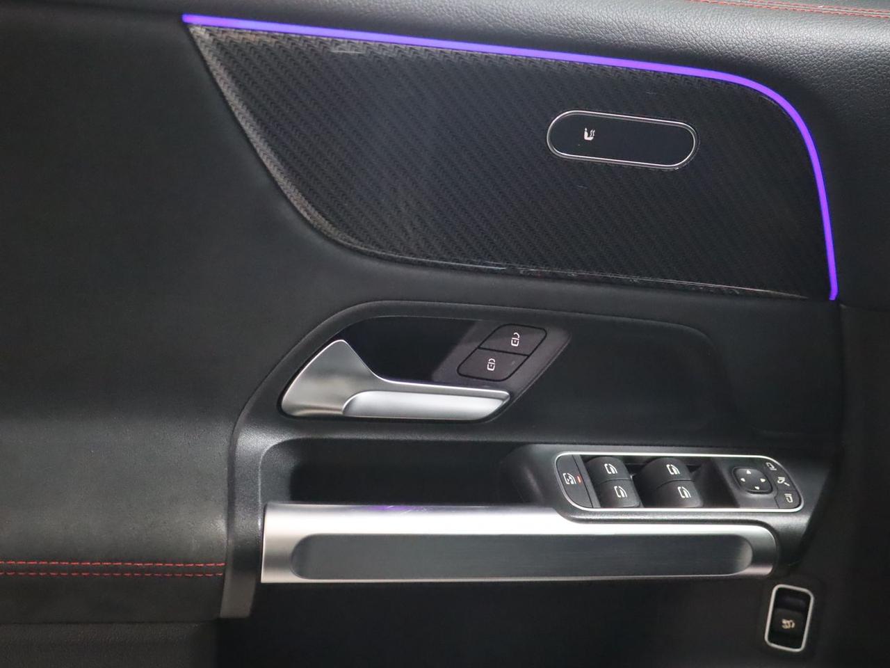 Mercedes-Benz GLB 180 Premium GLB 180 D #10389