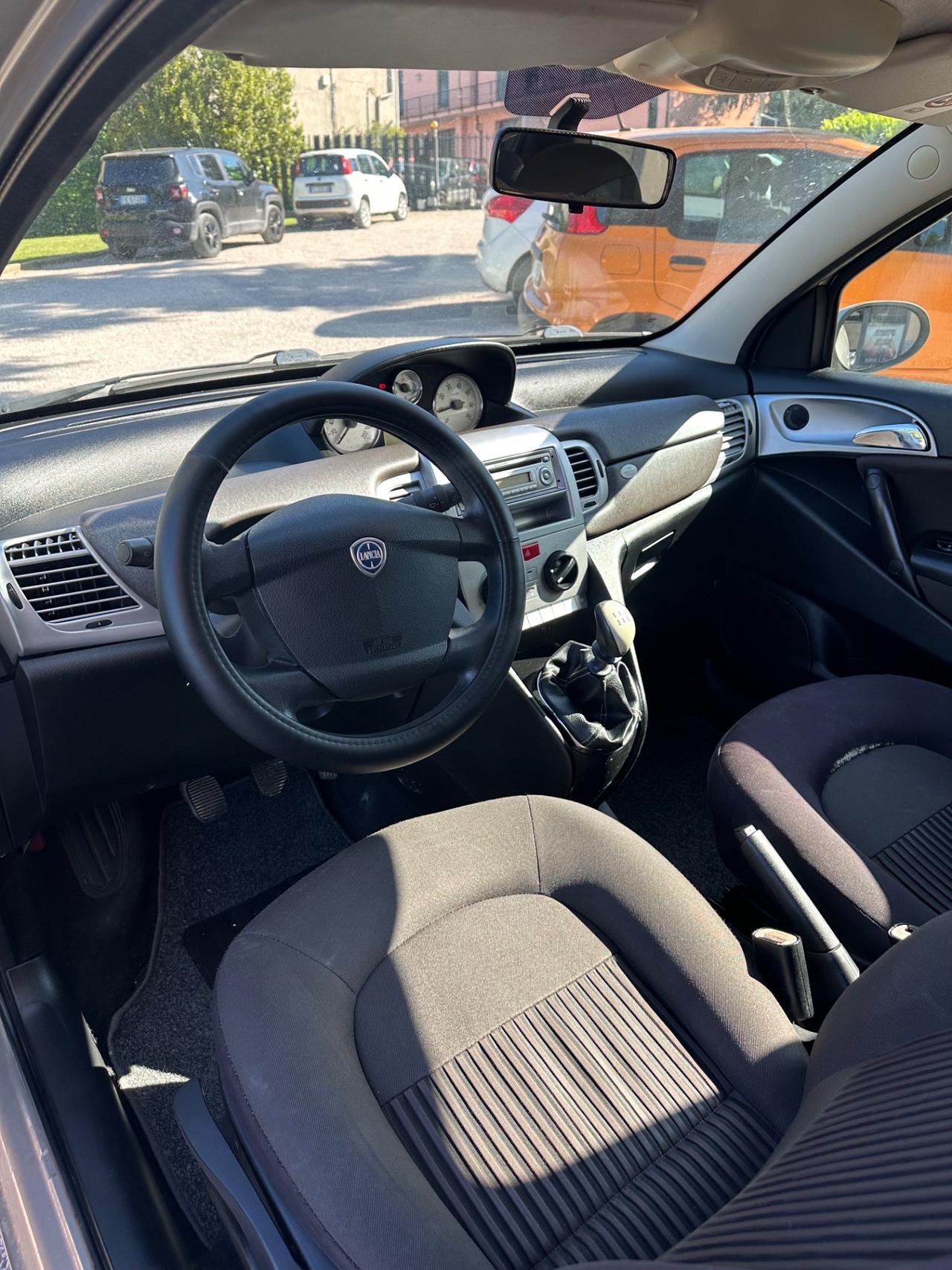 Lancia Ypsilon 1.2 Argento