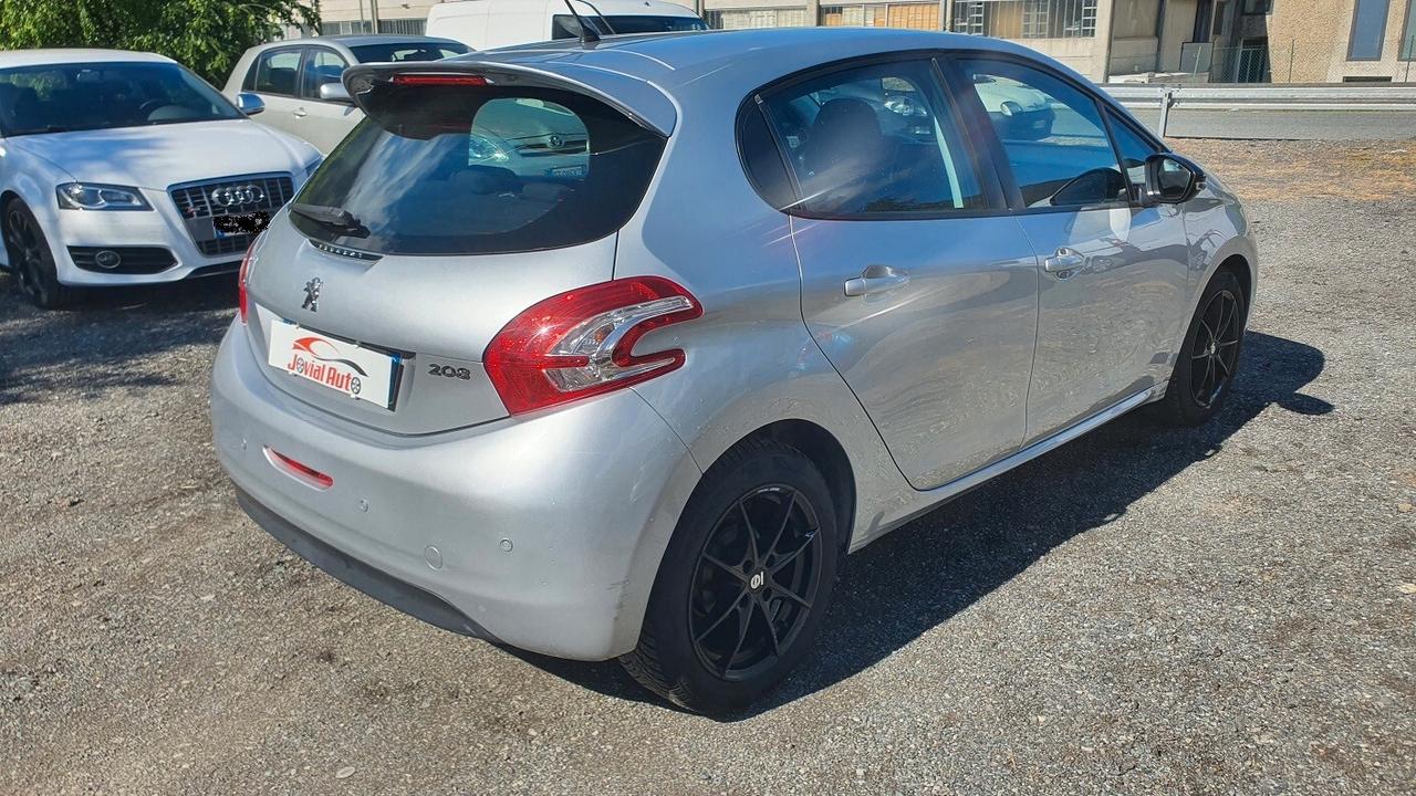 Peugeot 208 1.2 NEOPATENTATI