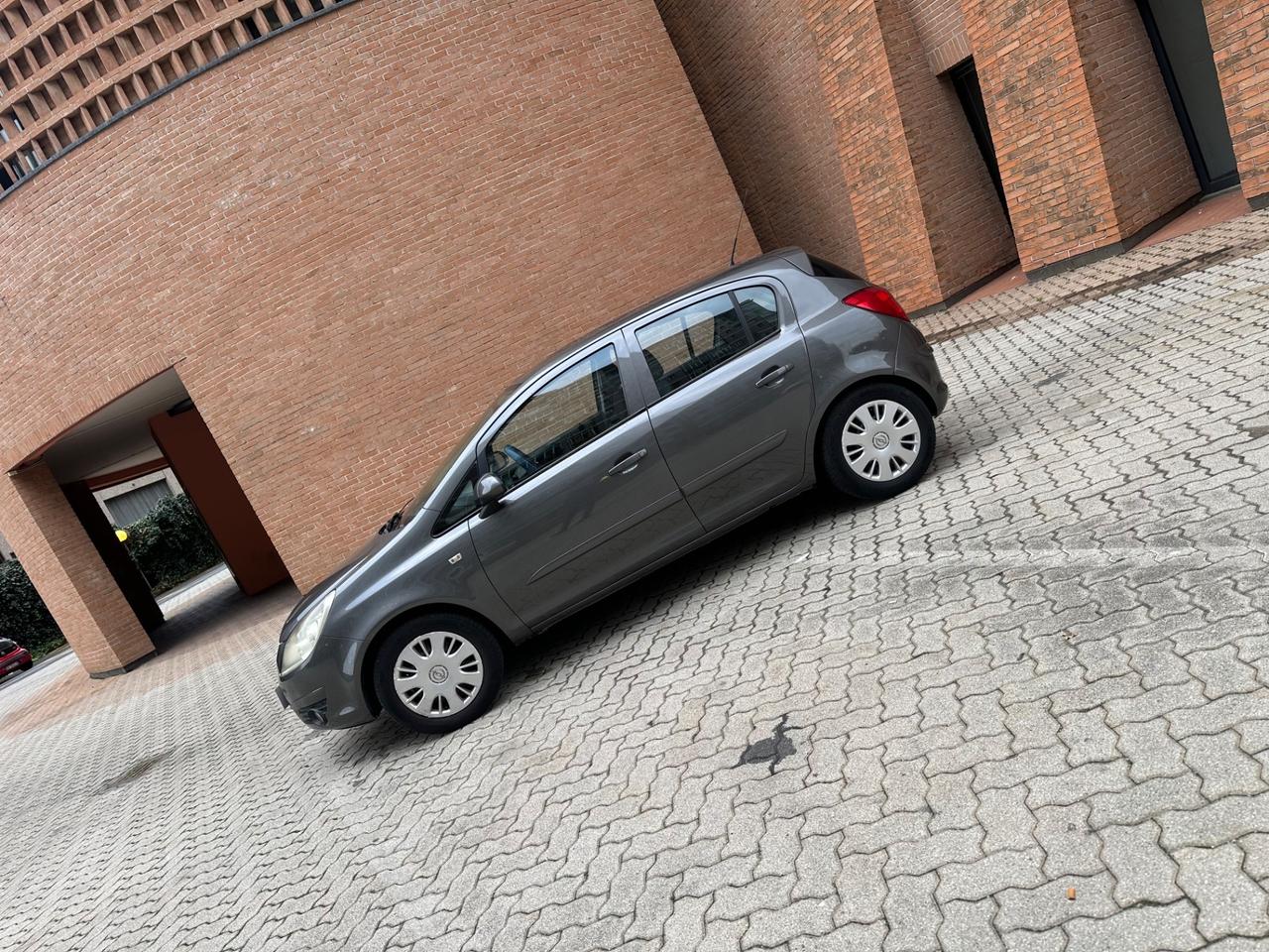 Opel Corsa 1.2 5 porte Easytronic Enjoy