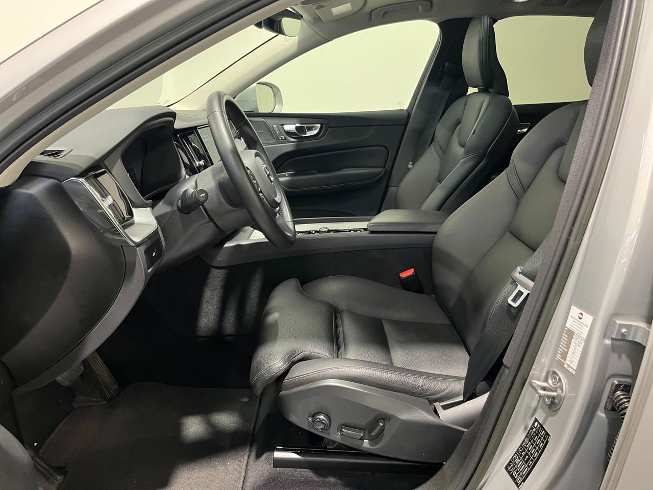 VOLVO XC60 2.0 B4 AUTO INSCRIPTON