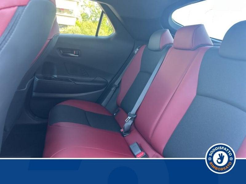 Toyota C-HR Plug-in 2.0 PHEV Lounge Hero