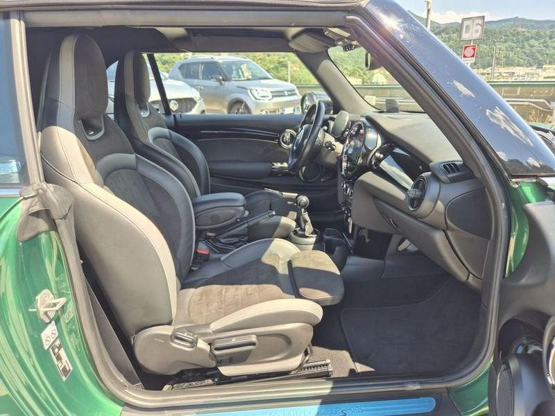 MINI Mini Cabrio 2.0 Cooper S JCW