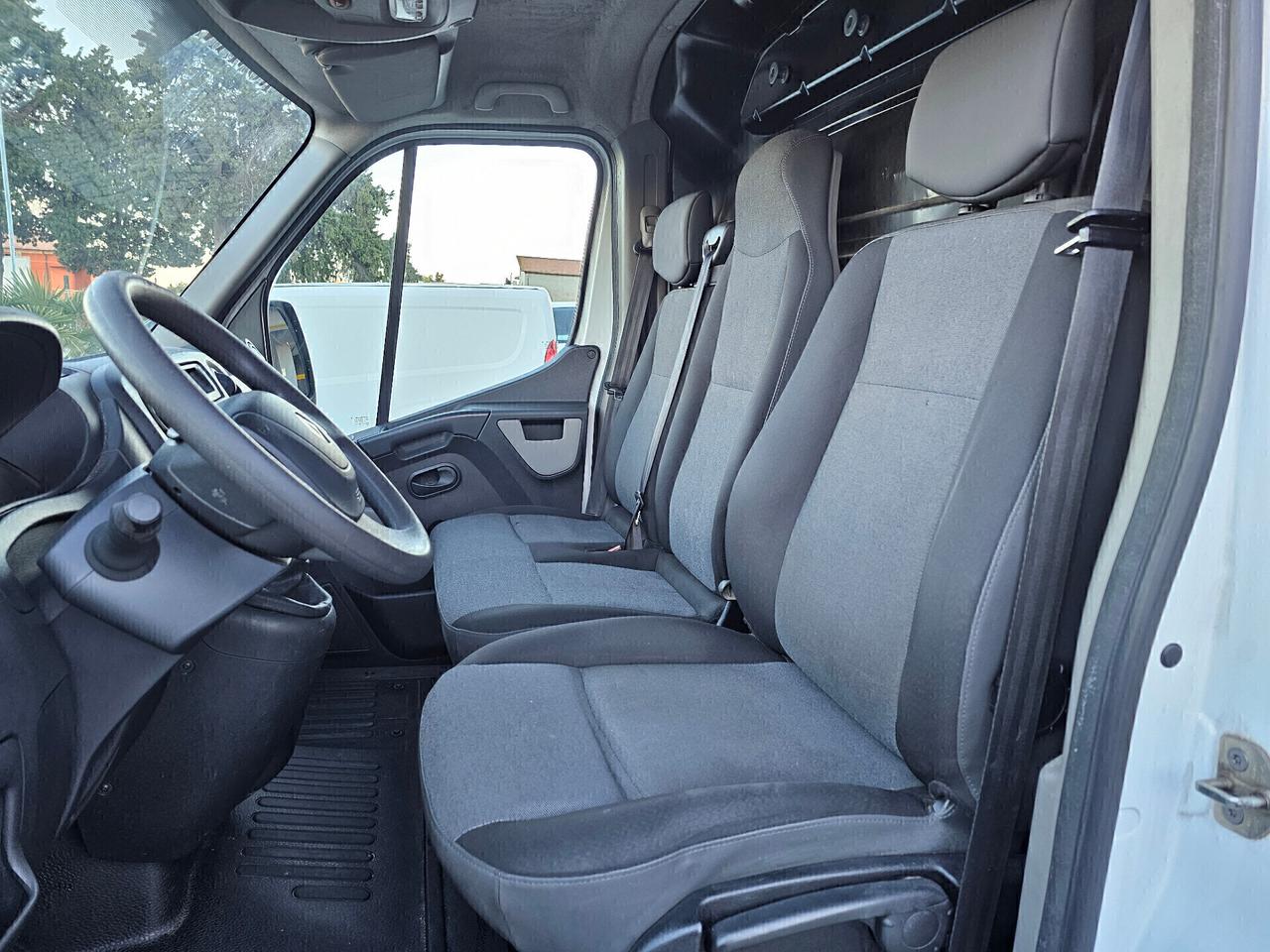 Renault Master 28 2.3 Dci PC TN 3 Posti