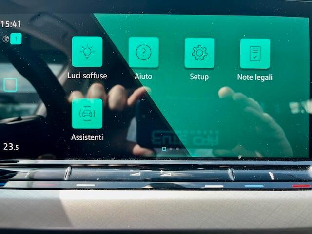 Volkswagen Golf VIII 1.0 tsi evo Life 110cv "FULL LED/NAVI/TELEKAMERA/PDC