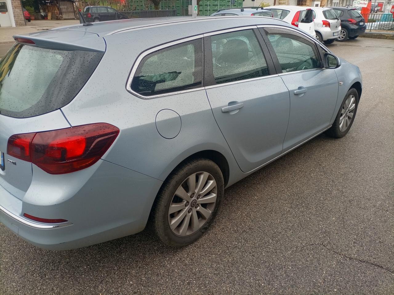 Opel Astra 1.6 CDTI 136cv Sports Tourer Cosmo