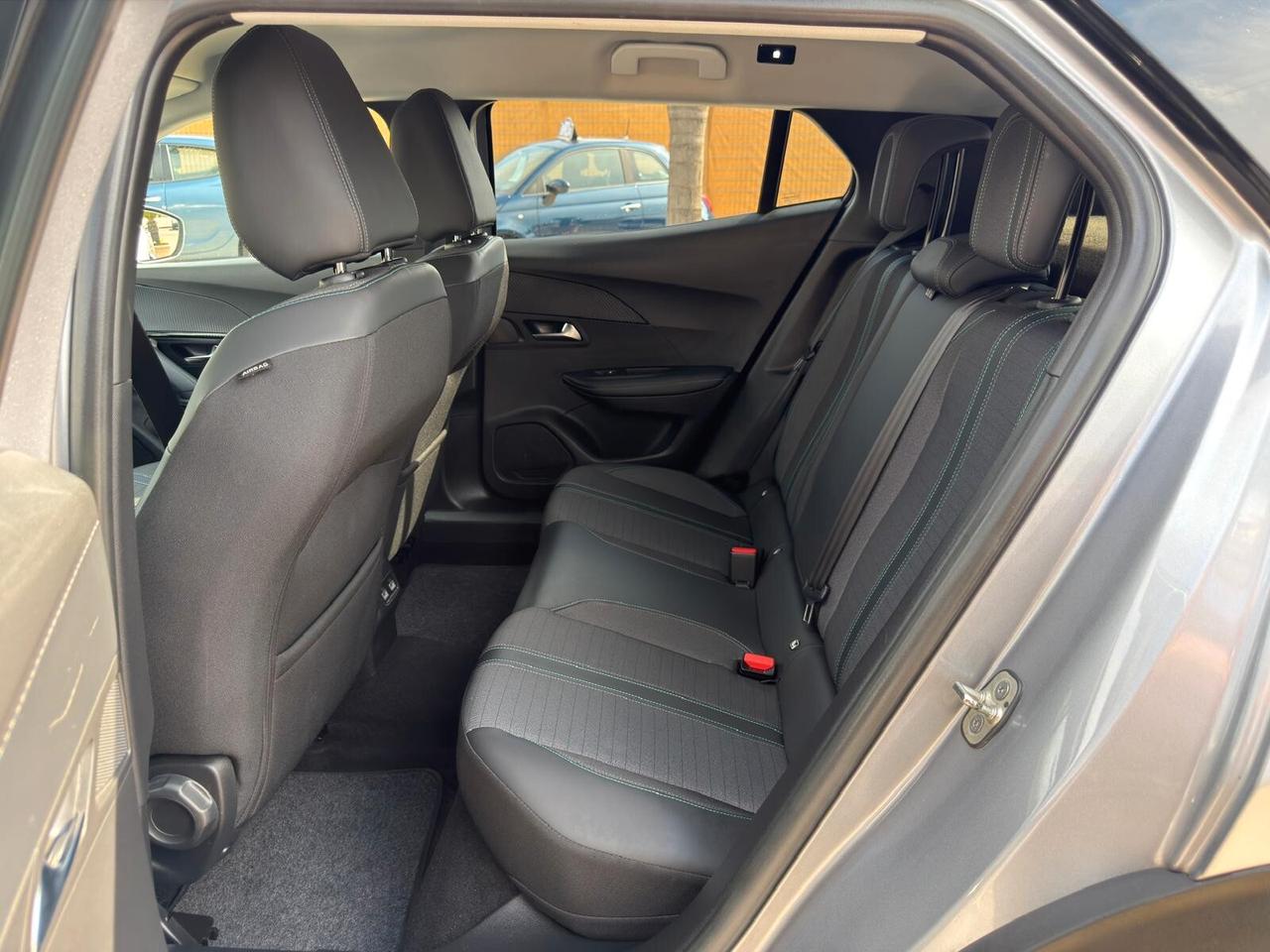 Peugeot 2008 1.5 Hdi 130cv EAT8 Allure 2022 Automatica