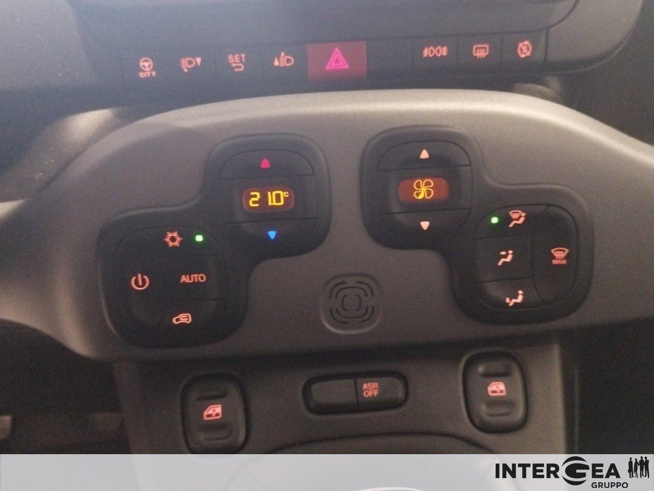 FIAT Panda 1.0 firefly hybrid City Cross s