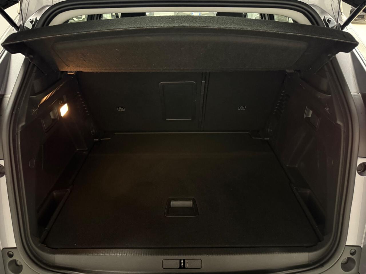 Peugeot 3008 BlueHDi 130 S&S EAT8 Active Business