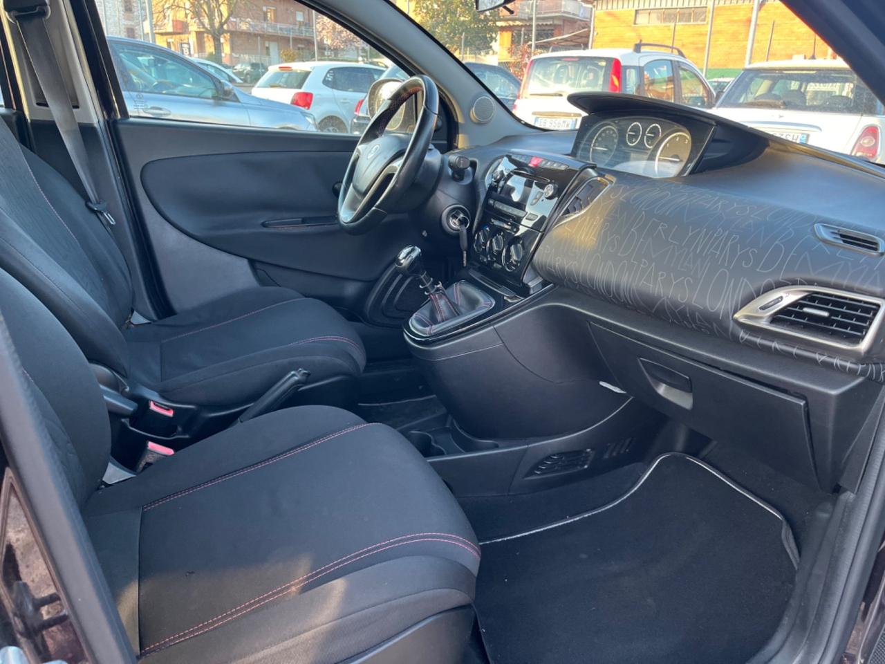 Lancia Ypsilon 1.3 Multijet 110000 km PARI AL NUOVO