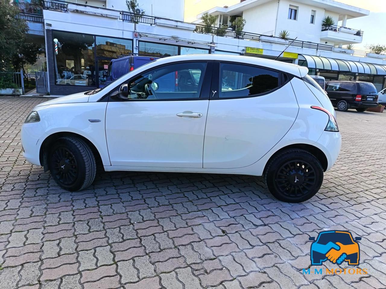 Lancia Ypsilon 5 Porte Ypsilon 0.9 t.air Elle ecochic metano 80cv
