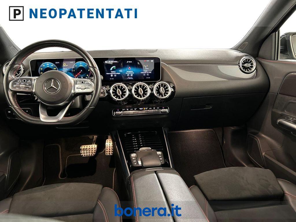 Mercedes GLA 180 180 D Premium 8G-DCT