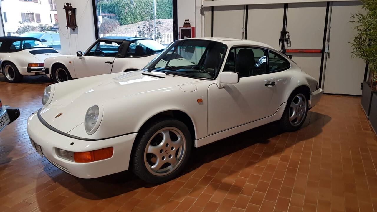 964 911 Porsche Carrera 4 Book Service ASI restaurata