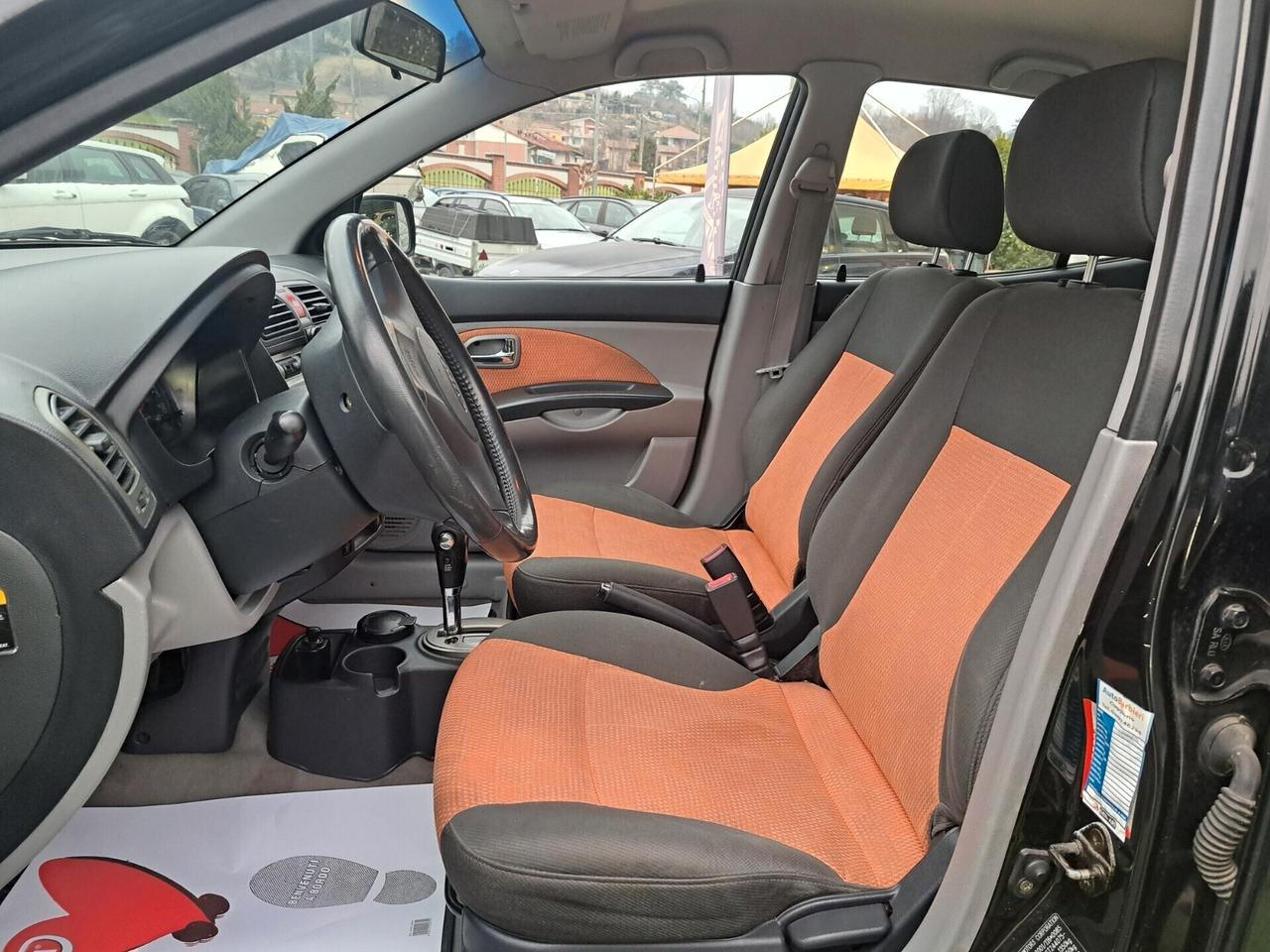 Kia Picanto 1.0 benzina / 65 cv/AUTOMATICA , perfetta NEOPATENTATI