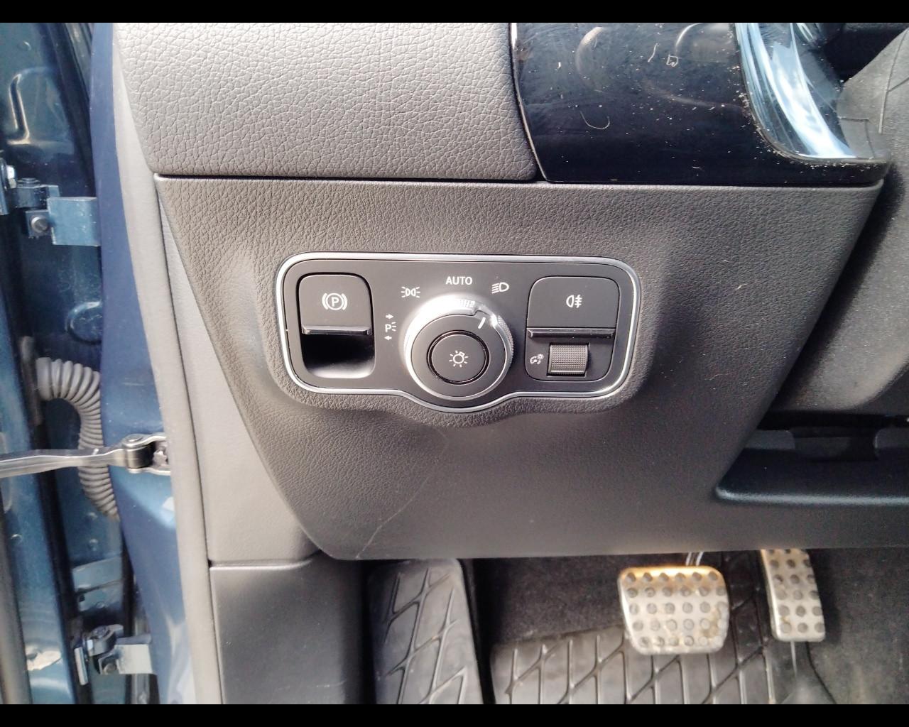 Mercedes-Benz GLA-H247 2020 - GLA 250 e phev (eq-power) Premium auto