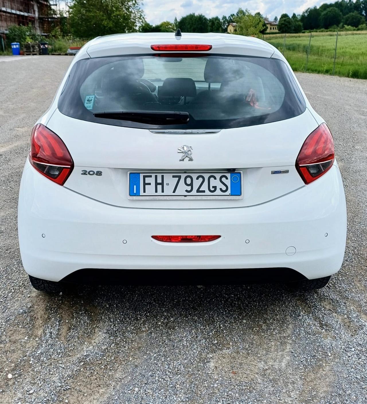 Peugeot 208 PureTech 82 5 porte Allure