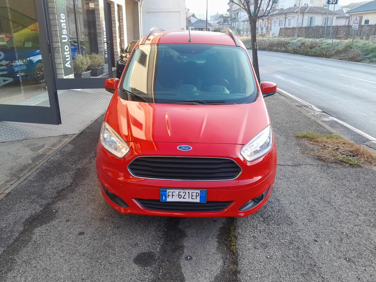 Ford Tourneo Courier autocarro 4 posti