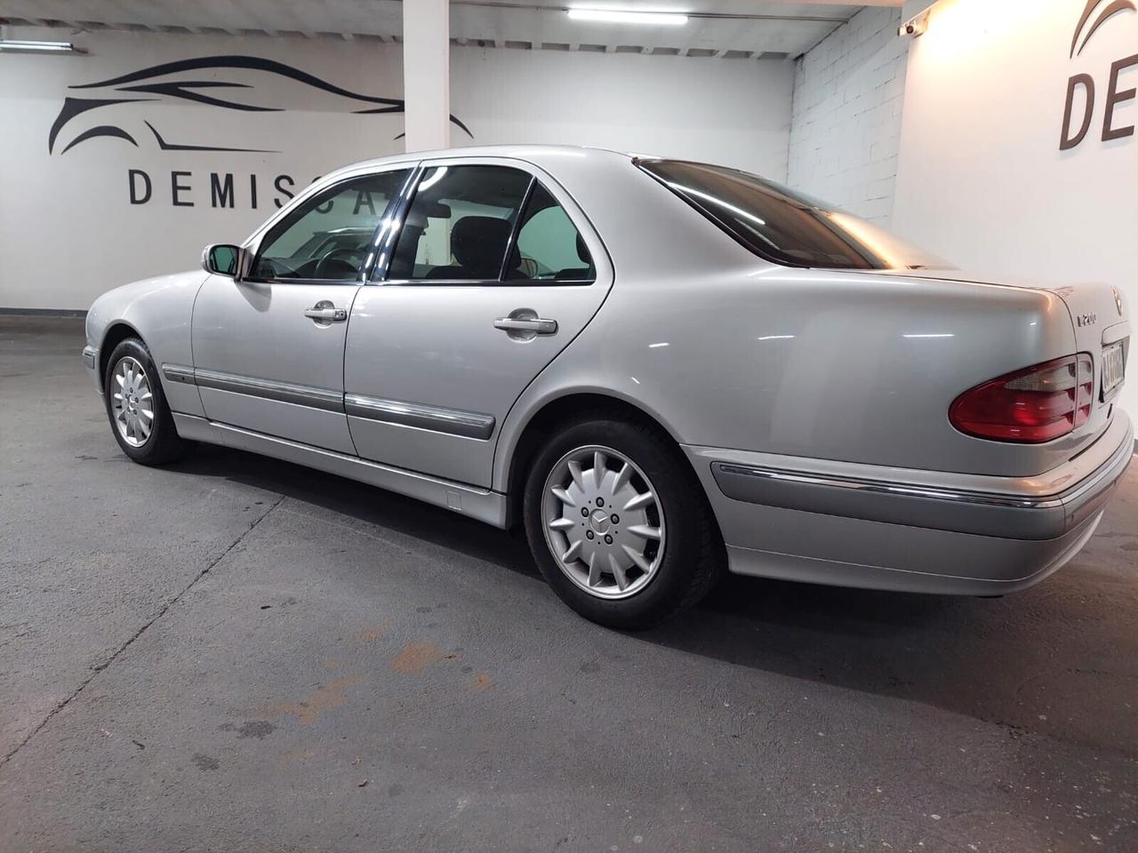 Mercedes-benz E 200 cat Avantgarde