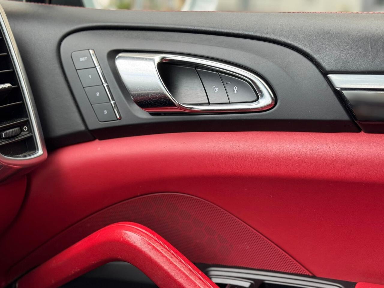 Porsche Cayenne 3.0 Diesel Platinum Edition