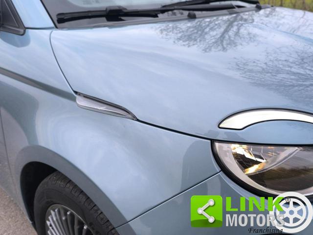 FIAT 500e Berlina 42 kWh La Prima