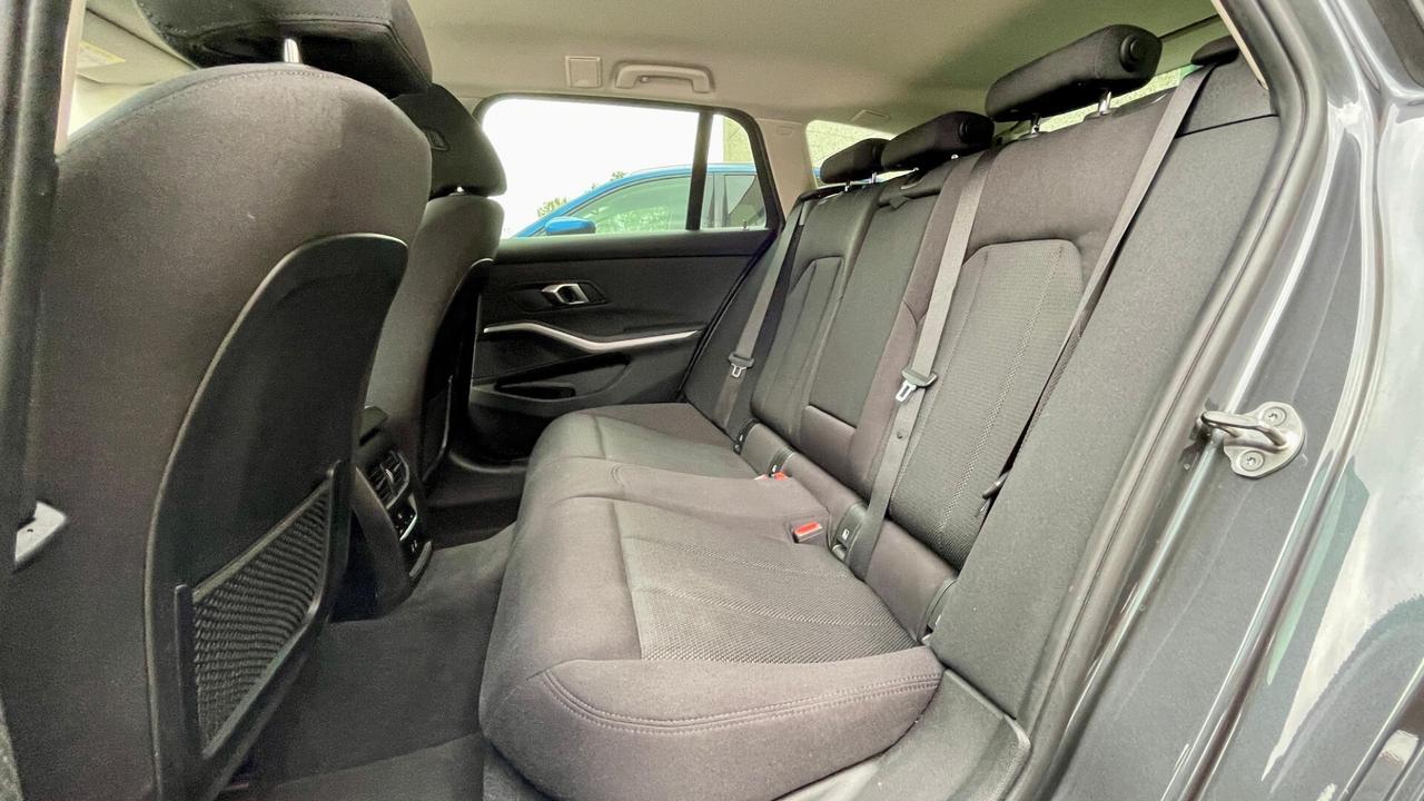 Bmw 320d Xdrive Touring Advantage LED